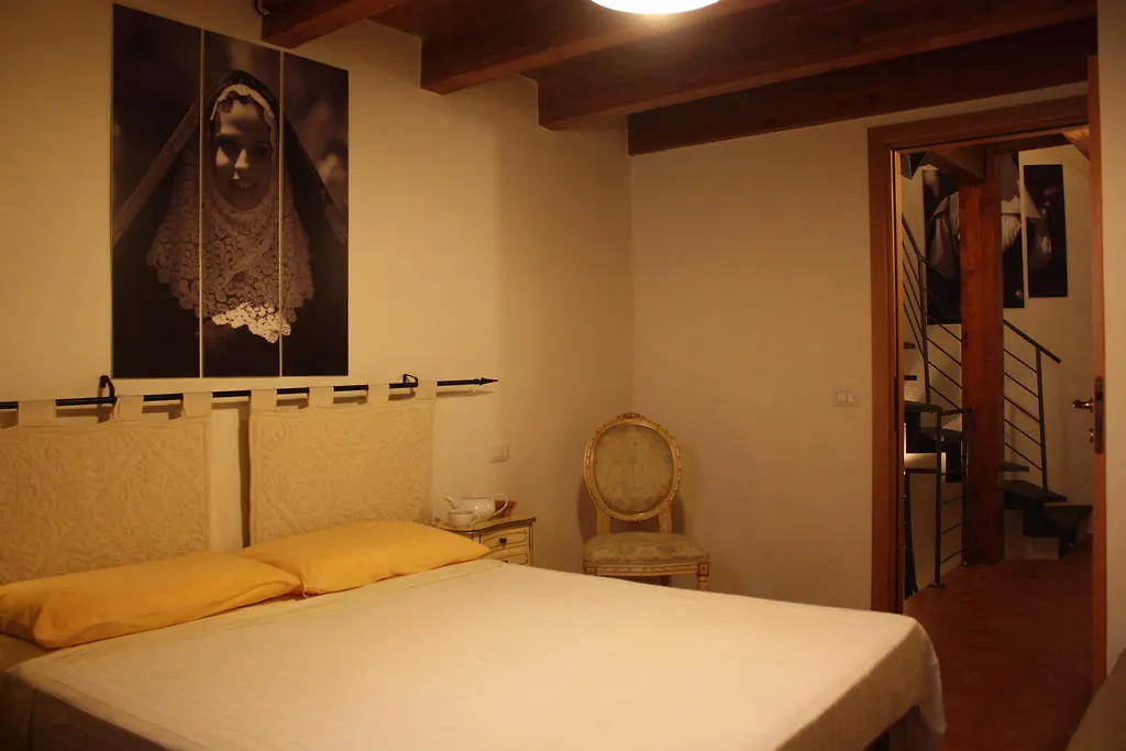 Il Lupo Rosso Bed & Breakfast Santu Lussurgiu Italy