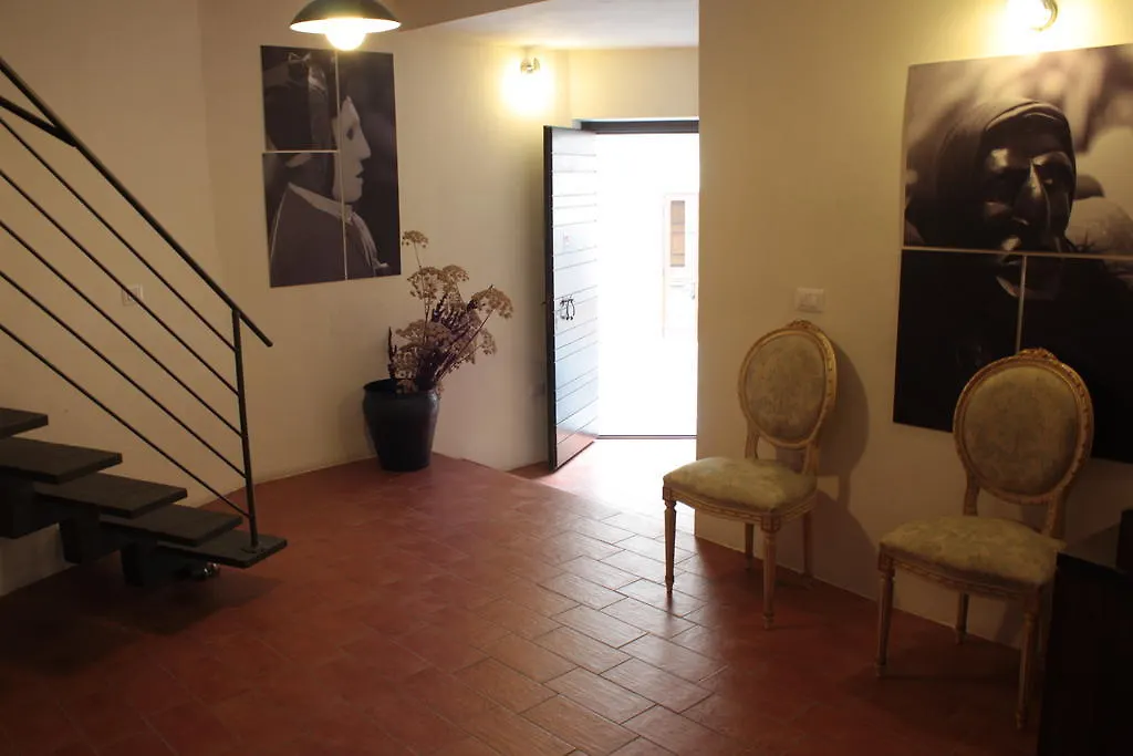 Il Lupo Rosso Bed & Breakfast Santu Lussurgiu 0*,  Italy