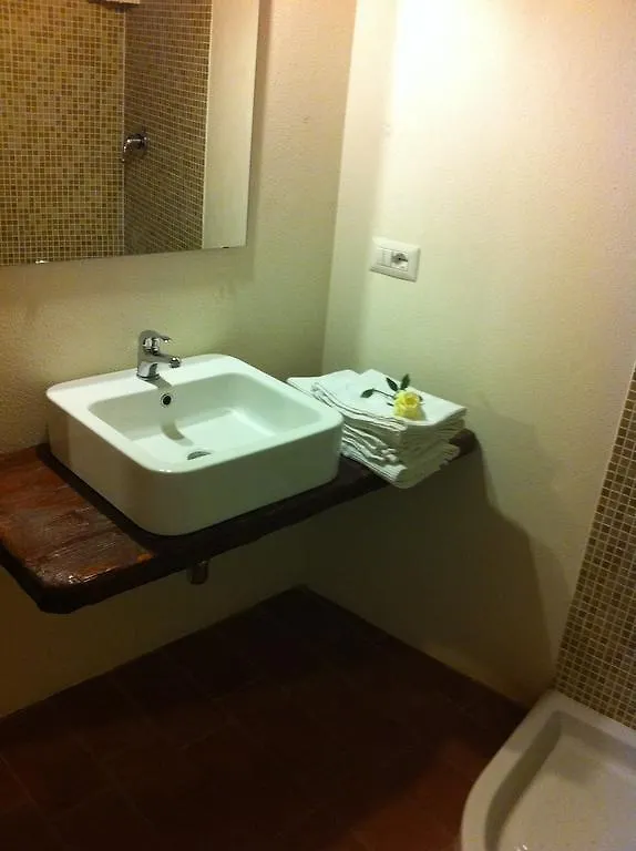 Bed and Breakfast Il Lupo Rosso Santu Lussurgiu Italia